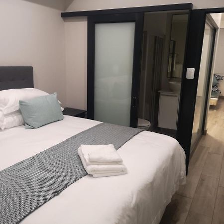 The Regency - Cosy Private Hotel Apartment - Unit 219 Pretoria-Noord エクステリア 写真
