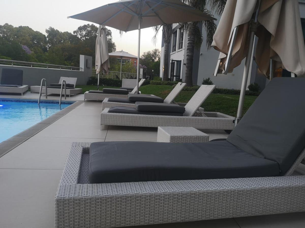 The Regency - Cosy Private Hotel Apartment - Unit 219 Pretoria-Noord エクステリア 写真
